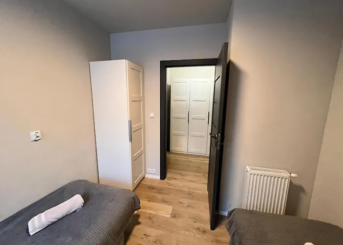 64m2 Oldtown Yacht Marina Apartman